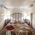 Loft In The Heart Of Paris - 6 Persons.
